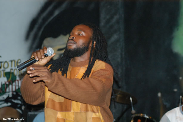 Reggae Superstar - Bush Man @ Bourbon Beach with Boddy Dread & Singing Honour - Presented by Our Music Promotions - Omar & Ama-Donna - Saturday, May 14, 2005 - Negril Travel Guide, Negril Jamaica WI - http://www.negriltravelguide.com - info@negriltravelguide.com...!