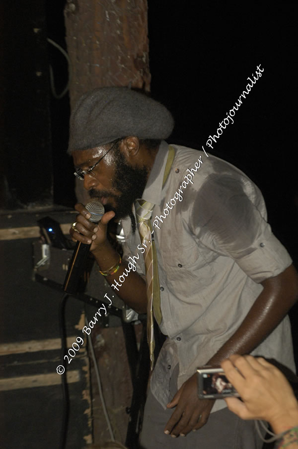  Tarrus Riley - Live in Concert - at the One Love Reggae Concert Series 09/10 @ Negril Escape Resort & Spa - Also Featuring: Mistic Bowie, Monday Justice, Cash, Dean Frazier - DJ Gemini - MC Oliver Cargill, Negril Escape Resort & Spa, One Love Drive, West End, Negril, Westmoreland, Jamaica W.I. - Tuesday, November 17, 2009 - Photographs by Net2Market.com - Barry J. Hough Sr, Photographer / Photojournalist - Photos taken with a Nikon D70, D100, or D300 - Negril Travel Guide, Negril Jamaica WI - http://www.negriltravelguide.com - info@negriltravelguide.com...!