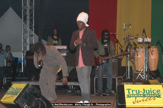 Richie Spice at Tru-Juice Rebel Salute 2008 - The 15th staging of Tru-Juice Rebel Salute, Saturday, January 12, 2008, Port Kaiser Sports Club, St. Elizabeth, Jamaica W.I. - Photographs by Net2Market.com - Barry J. Hough Sr, Photographer - Negril Travel Guide, Negril Jamaica WI - http://www.negriltravelguide.com - info@negriltravelguide.com...!