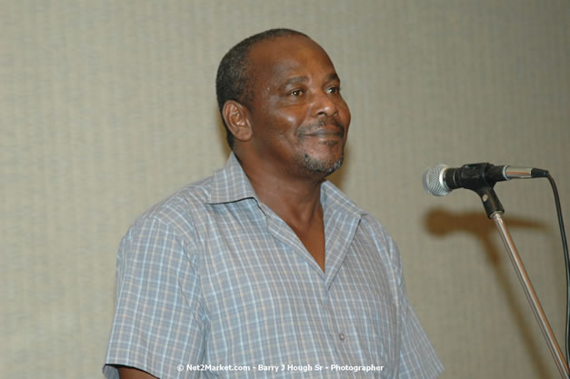 Red Cap Porters Awards - Minister of Tourism, Hon. Edmund Bartlett - Director of Tourism, Basil Smith - Friday, December 14, 2007 - Holiday Inn Sunspree, Montego Bay, Jamaica W.I. - Photographs by Net2Market.com - Barry J. Hough Sr, Photographer - Negril Travel Guide, Negril Jamaica WI - http://www.negriltravelguide.com - info@negriltravelguide.com...!